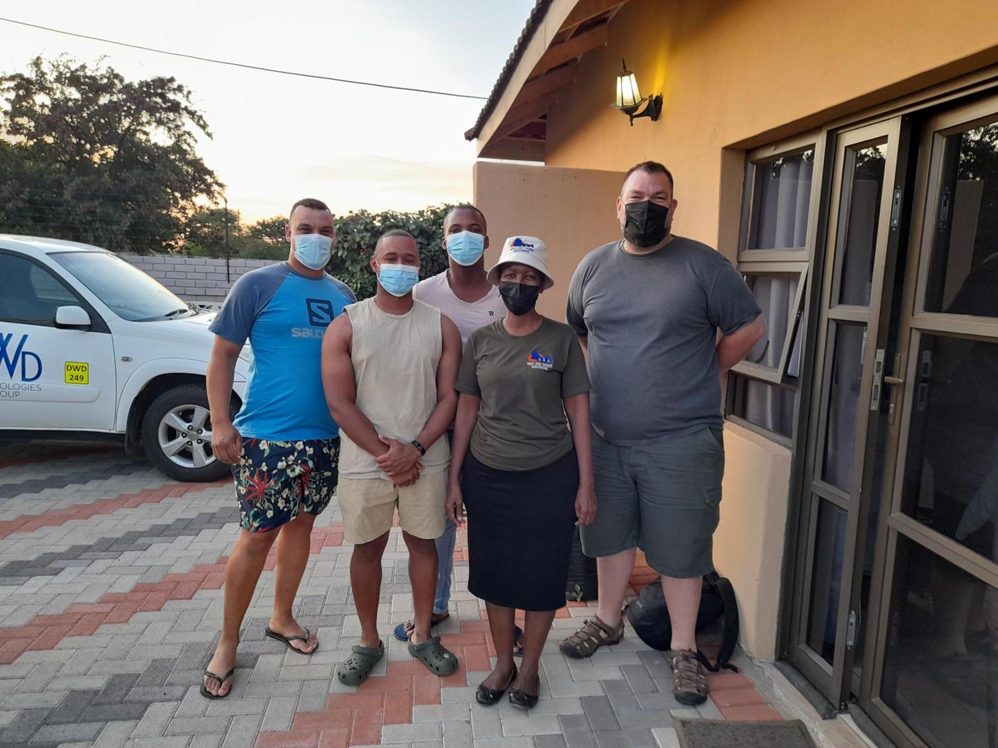 Bed and Breakfast Rest & Digest Serowe Экстерьер фото