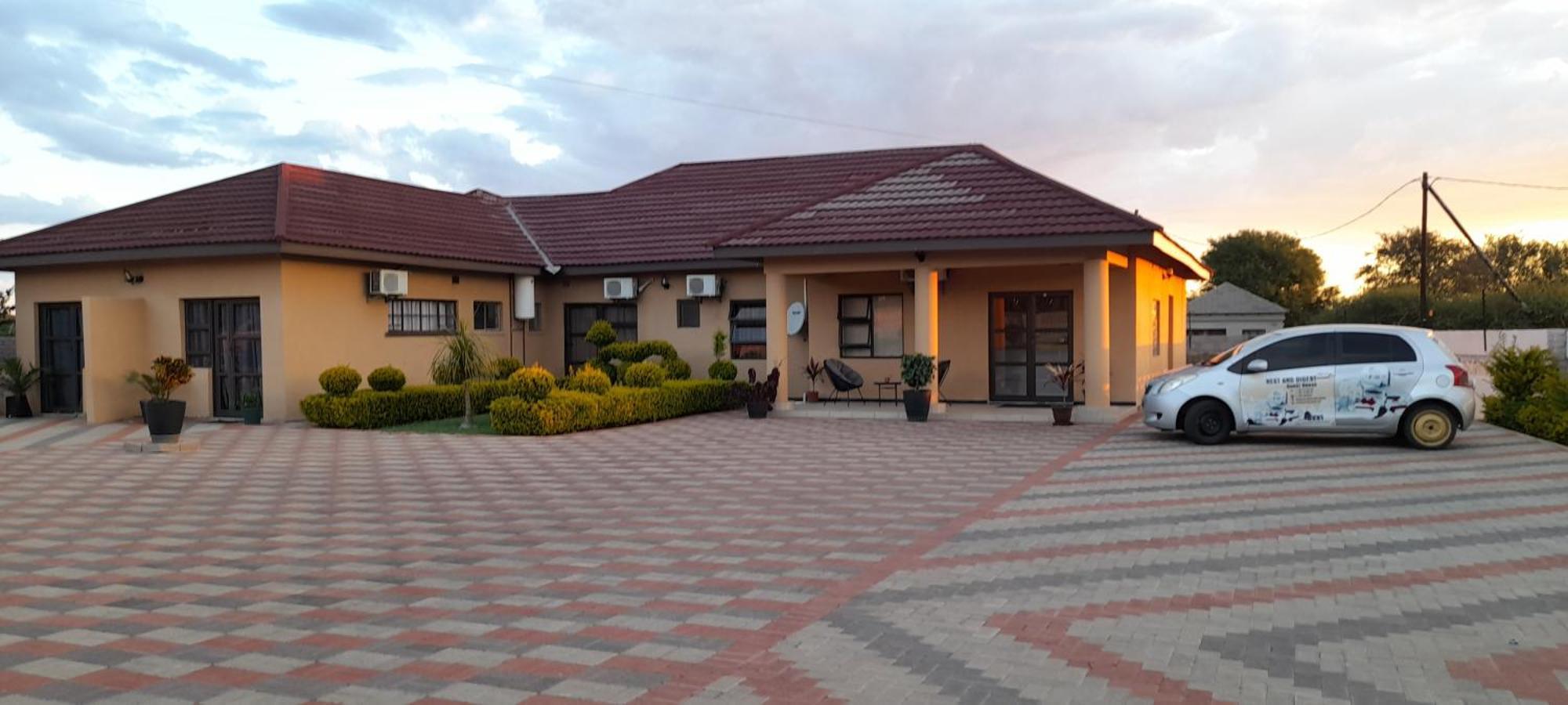Bed and Breakfast Rest & Digest Serowe Экстерьер фото