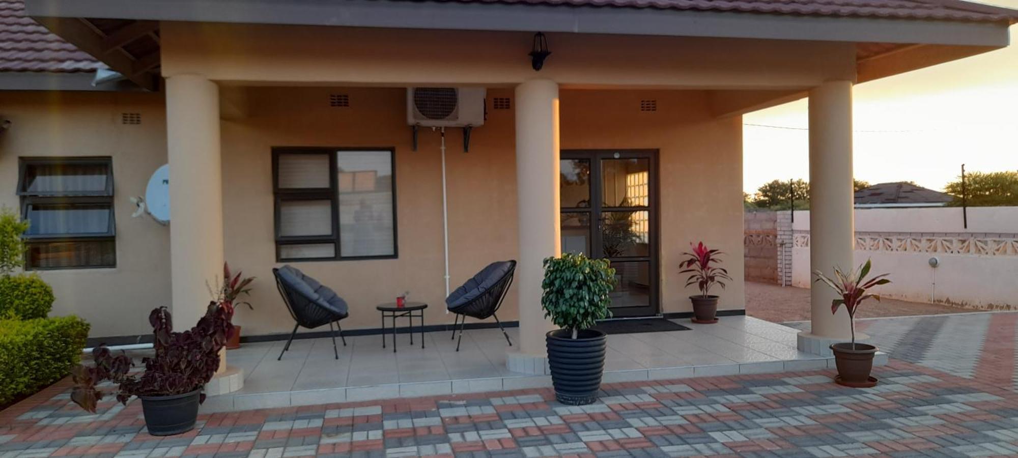 Bed and Breakfast Rest & Digest Serowe Экстерьер фото